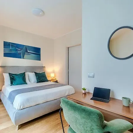 Duomo 15 Min Walk - Luxury Flat, Netflix And Wi-fi アパート ミラノ